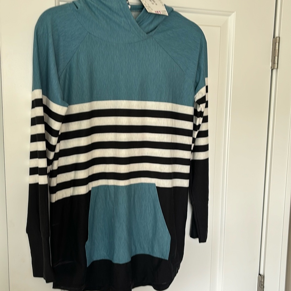 NWT LuLaRoe Amber Hoodie